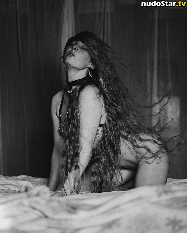 thinloth Sızan Çıplak OnlyFans Fotoğrafı #34