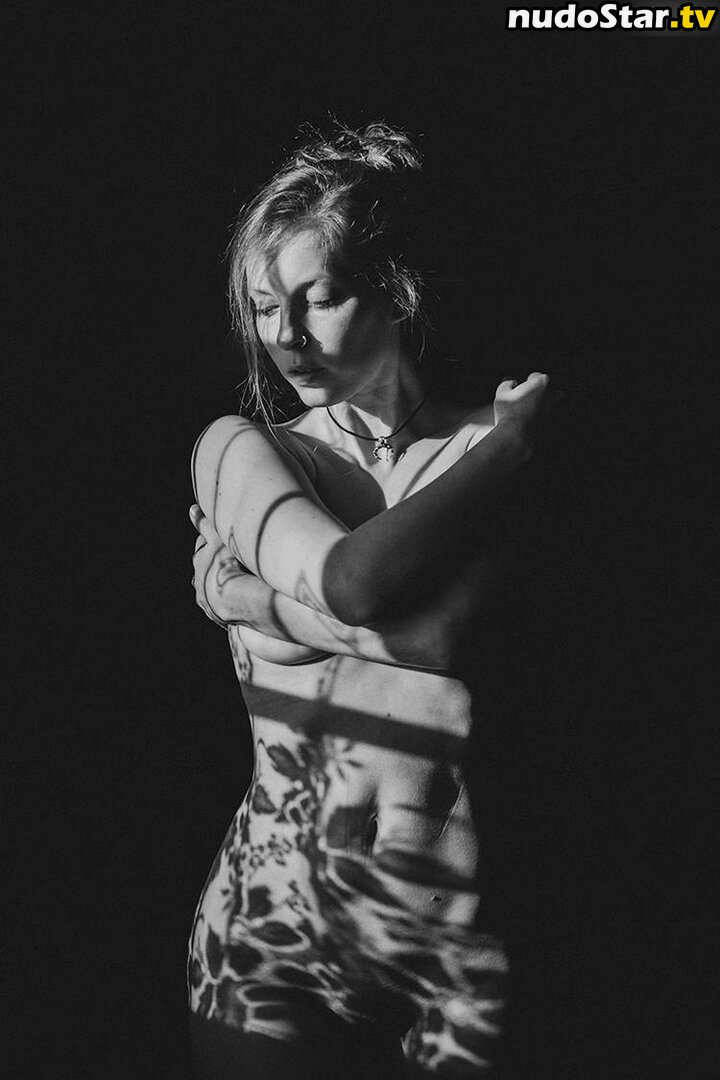 thinloth Sızan Çıplak OnlyFans Fotoğrafı #57